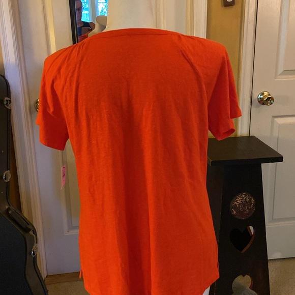 1XP TALBOTS ORANGE SHORT SLEEVED COTTON SHIRT NWT. NOTCHED V NECK WITH CUTOUTS - Picture 5 of 7